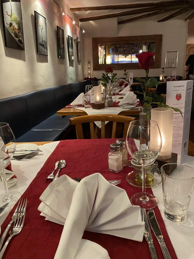 Marktplatzhotel - Restaurant Tafelspitz 바인하임 외부 사진