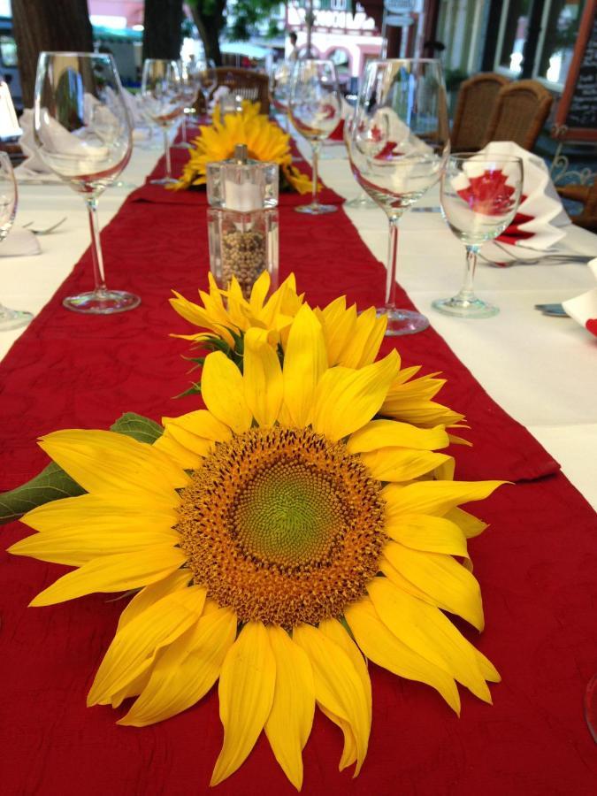 Marktplatzhotel - Restaurant Tafelspitz 바인하임 외부 사진