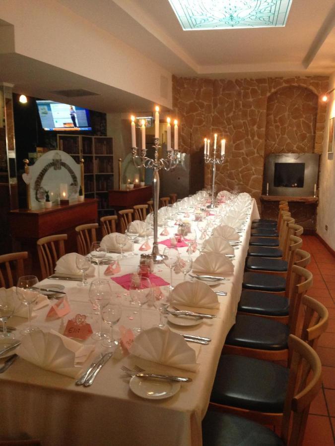 Marktplatzhotel - Restaurant Tafelspitz 바인하임 외부 사진